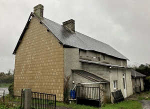 Detached House with Garden