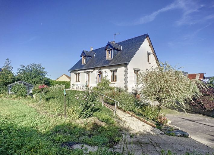 Detached Rural House with Outbuilding