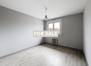 Detached House with Garden