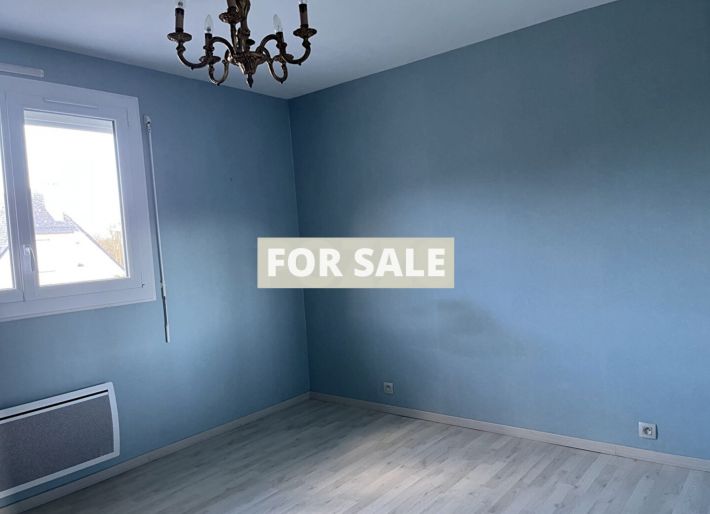 Detached House with Garden