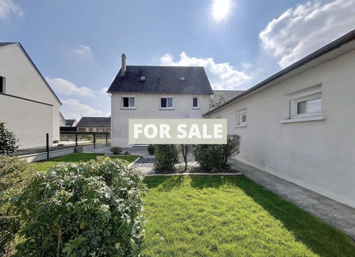 Detached House with Garden