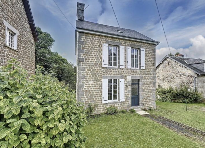 Main Photo of a 2 bedroom  House for sale