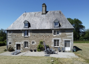 Detached Country House with Opens View in the Round