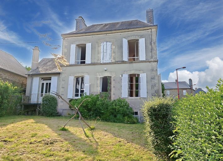 Main Photo of a 3 bedroom  House for sale