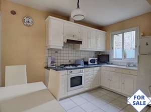 Town House in Excellent Order, Strong Potential