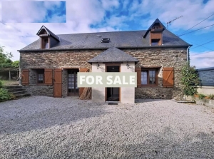Detached Country House with Outbuilding