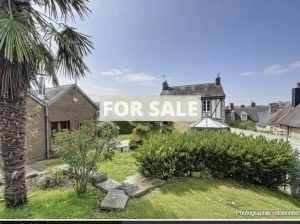 Main House with Guest Cottage and Garden