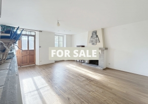 Fishermans Cottage in Coastal Resort Town