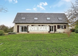 Detached House with Landscaped Garden
