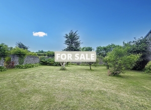 Manor House with Character and Beautiful Garden