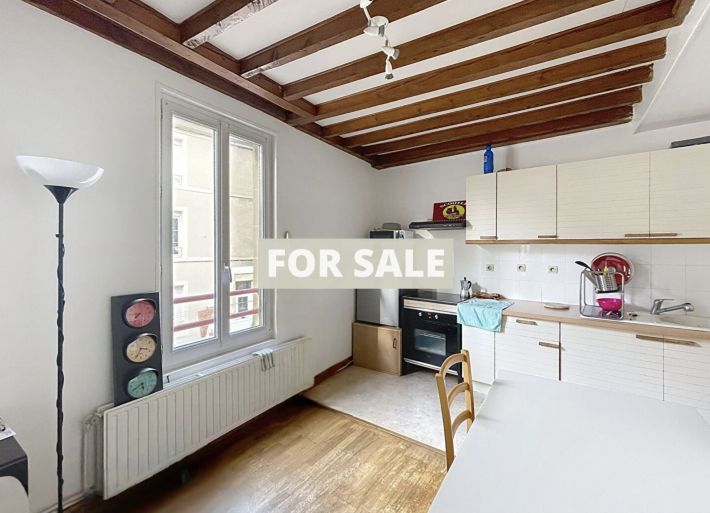 Town House With Courtyard Garden