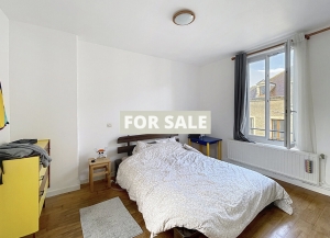 Town House With Courtyard Garden