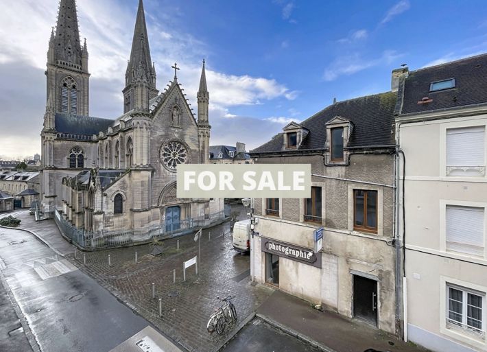 Town House With Courtyard Garden