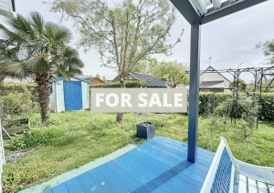 Detached House with Garden by the Coast
