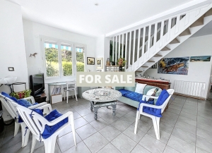 Detached House with Garden by the Coast