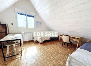 Detached House with Garden by the Coast