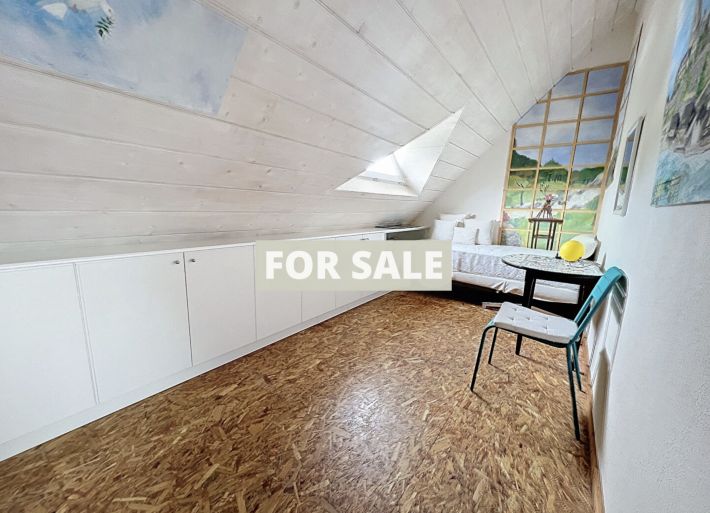 Detached House with Garden by the Coast