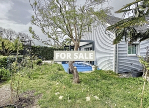 Detached House with Garden by the Coast