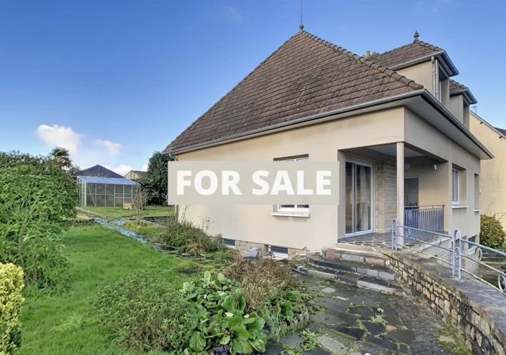 Detached House with Garden in Nice Location