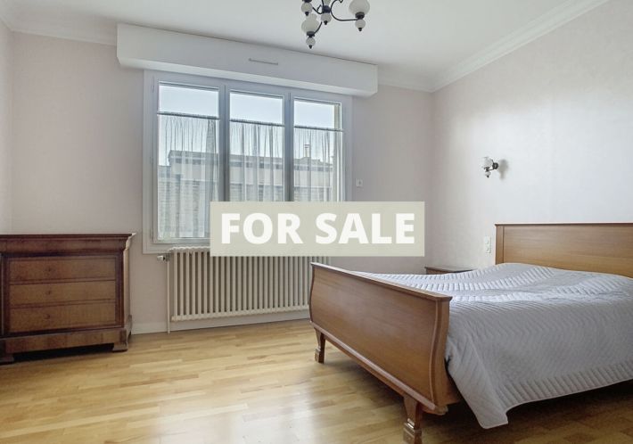 Detached House with Garden in Nice Location