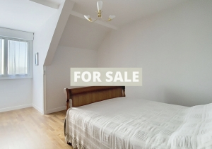 Detached House with Garden in Nice Location