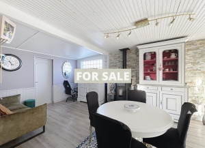 Detached House with Garden by the Coast