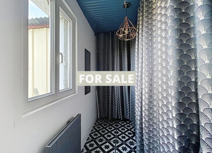 Detached House with Garden by the Coast