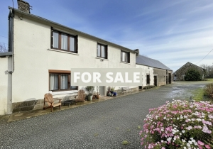 Detached House with Garden by the Coast
