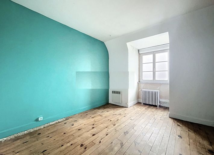 House For Sale in Market Town