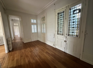 Haussmanien Apartment in Period Property
