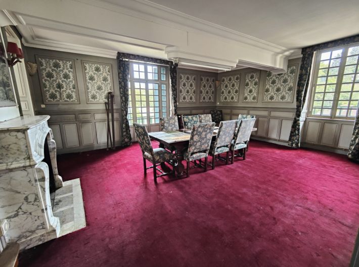 Historic Property of Character in Private Grounds