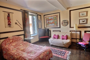 Beautiful Country House in Five Hectares of Land