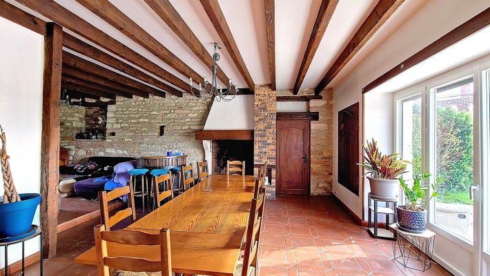 Detached Country House with Open Views