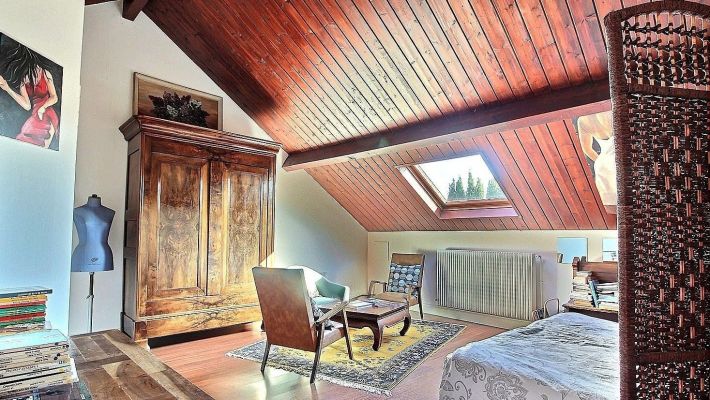 Character House in a Superb Setting