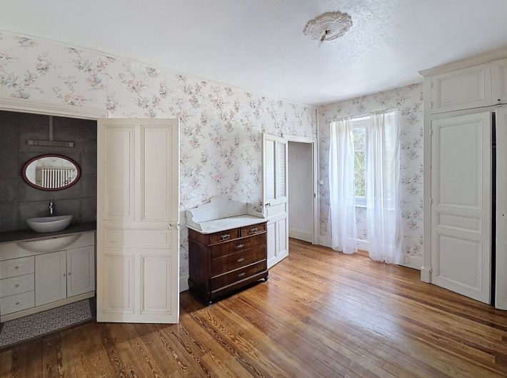 Delightful House in Wine Growing Sector Village