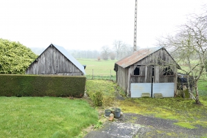 Detached Country House With Open Views and Outbuildings