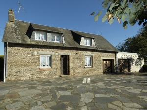 Detached Country House with Outbuildings