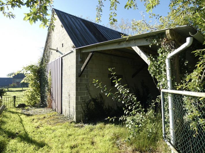 Detached Country House with Outbuildings