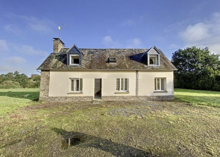 Main Photo of a 3 bedroom  Country House for sale
