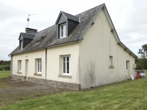 Detached Country House with Outbuilding