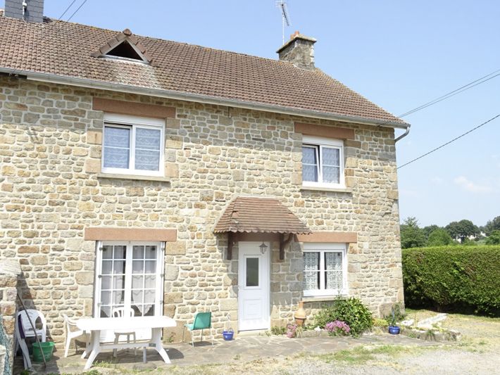 Main Photo of a 3 bedroom  House for sale