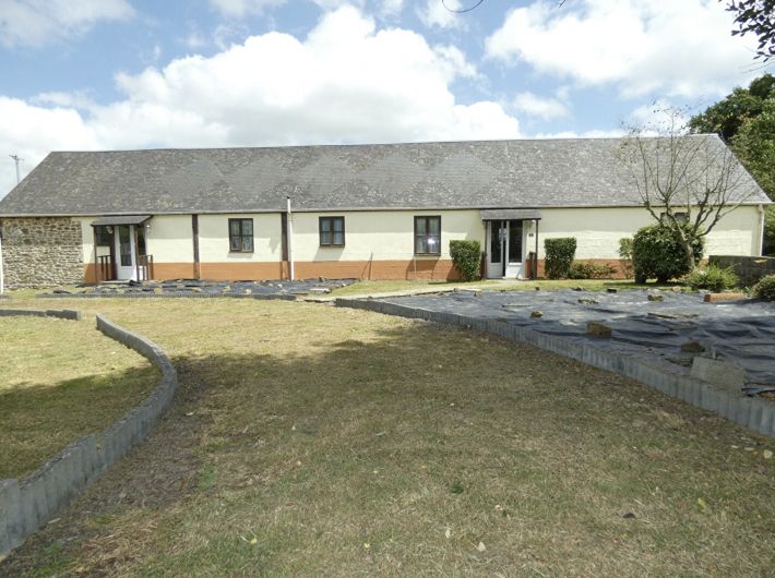 Main Photo of a 3 bedroom  Country House for sale