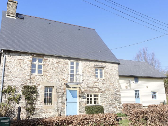 Main Photo of a 2 bedroom  Country House for sale