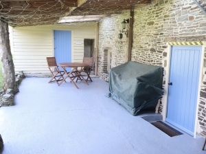 SLD02642 - Under Offer with Cle France