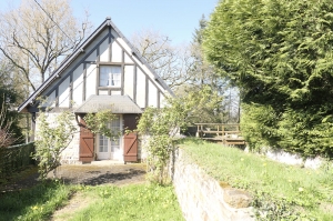 Characterful Country House, Bordered by the River