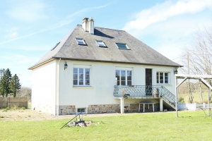 Detached House with Landscaped Garden