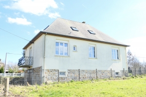 Detached House with Landscaped Garden