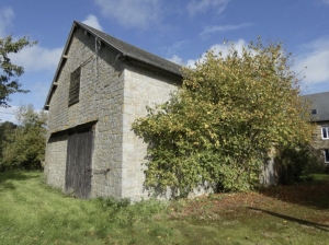 Detached Country House with Outbuilding