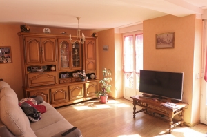 Main House and Guest Gite in Landscaped Gardens