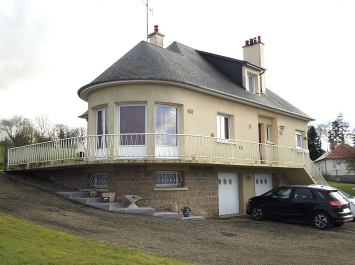 Detached House with Large Garden
